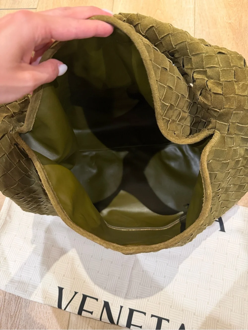 Bottega Veneta Large Hop Hobo Suede Bag - Picture 5 of 9
